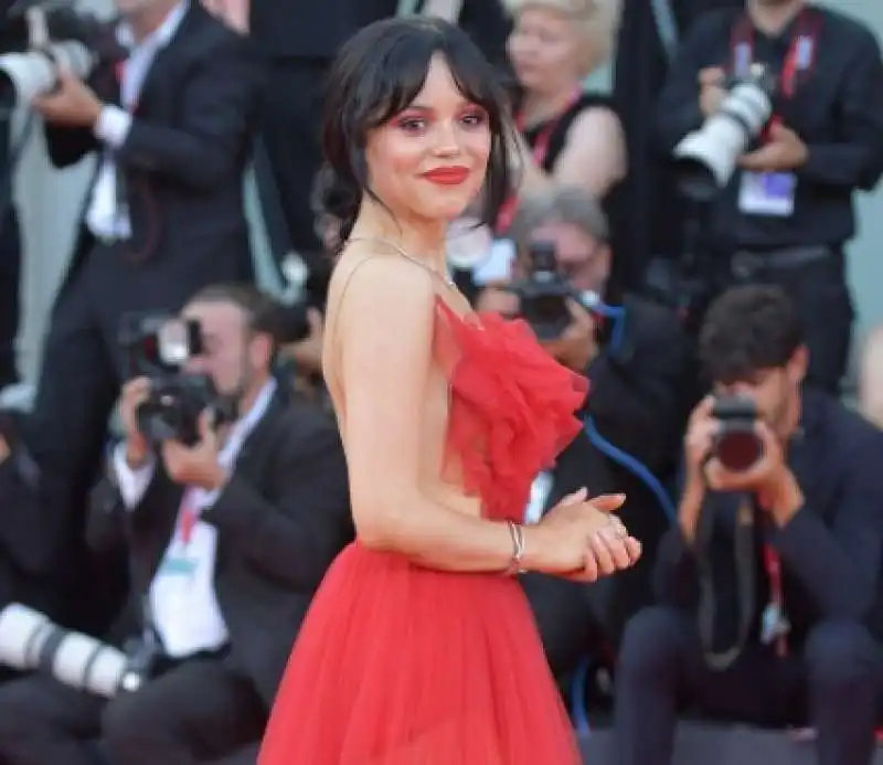 JENNA ORTEGA - FESTIVAL DEL CINEMA DI VENEZIA 2024