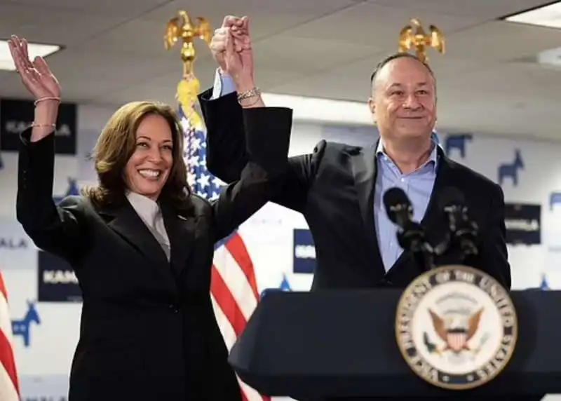 kamala harris con il marito doug ehmoff