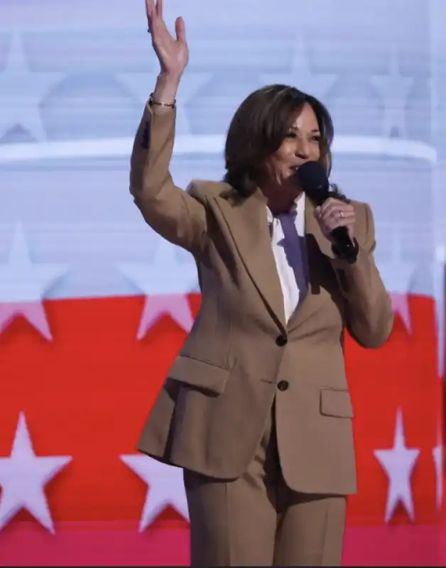 kamala harris - convention democratica a chicago