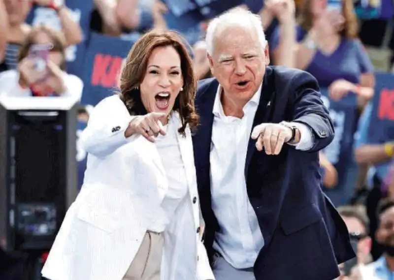 KAMALA HARRIS E TIM WALZ 