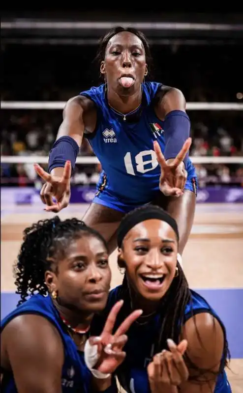 LA VITTORIA DELL'ORO OLIMPICO DELLA NAZIONALE FEMMINILE DI PALLAVOLO