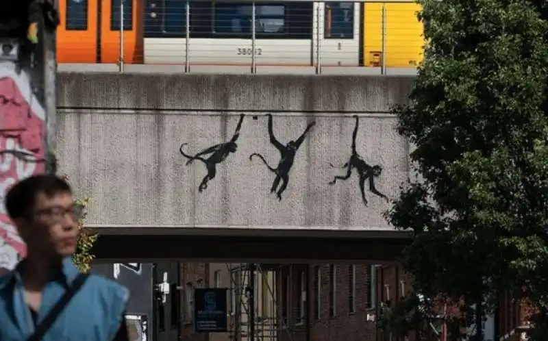 lo zoo di banksy per le strade di londra 5