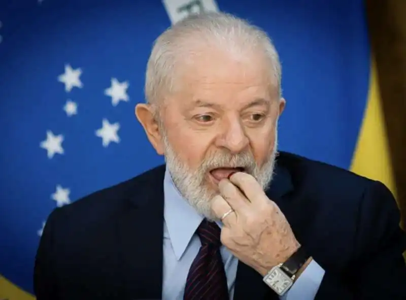 lula con il suo cartier. 3