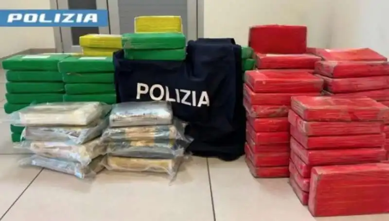 MAXI SEQUESTRO DI COCAINA AL PORTO DI NAPOLI