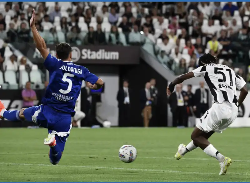 mbangula juventus como