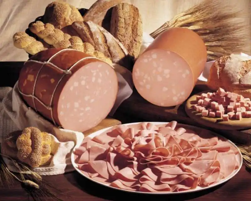 MORTADELLA BOLOGNA 