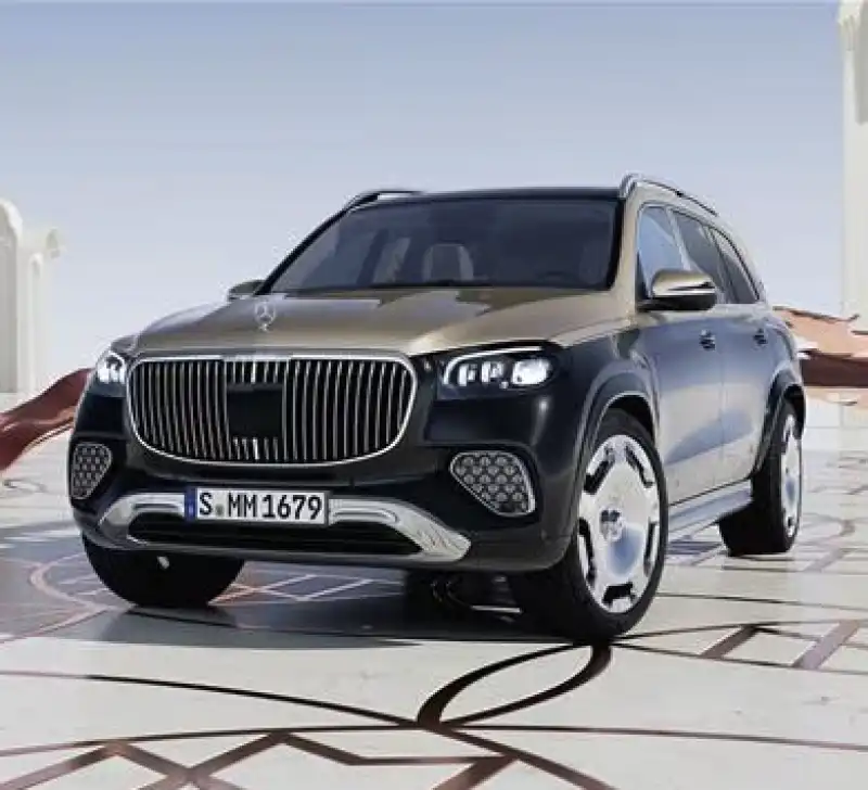 NUOVA MERCEDES MAYBACH GLS 600 4MATIC DI KIM JONG-UN 