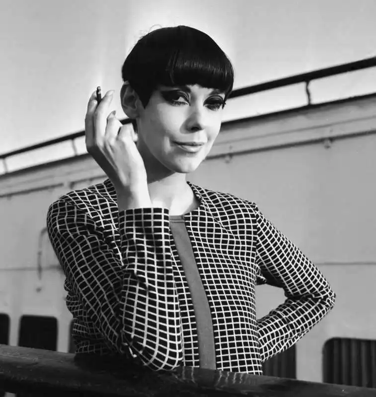 peggy moffitt   16