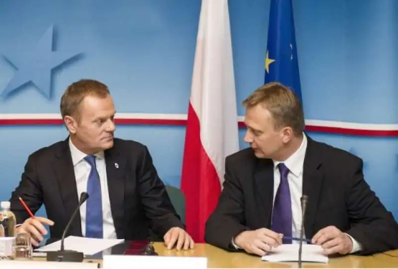 Piotr Serafin Donald Tusk 