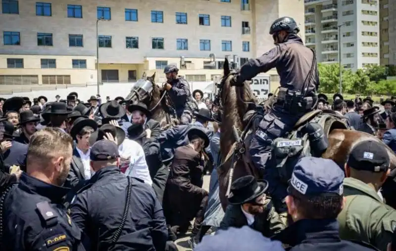 protesta degli ebrei ultraortodossi contro l arruolamento   1