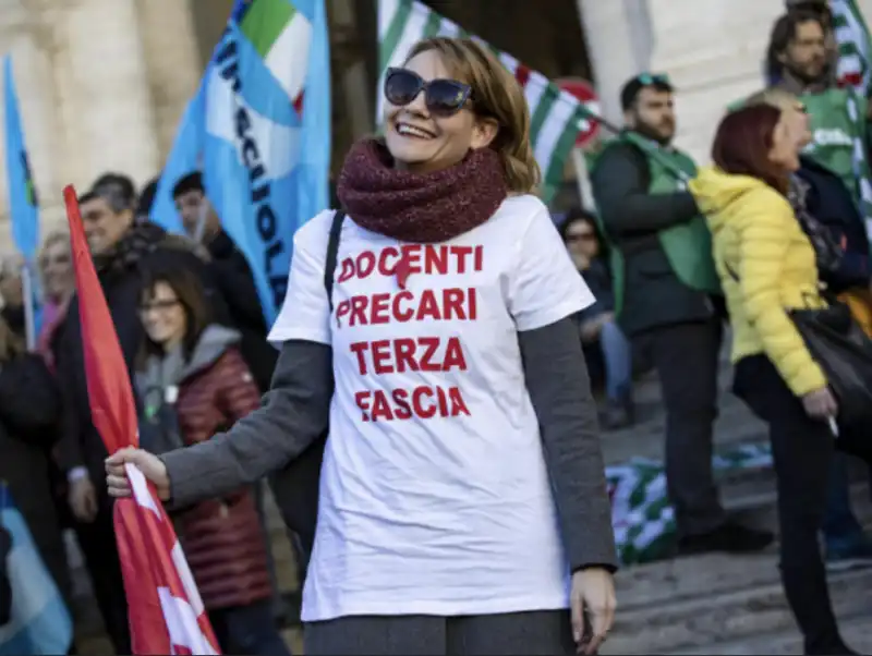 protesta insegnanti precari - scuola