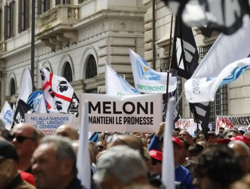 PROTESTE DEI BALNEARI CONTRO IL GOVERNO