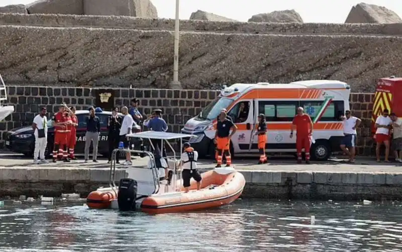 ricerche dello yacht bayesian affondato a palermo  2