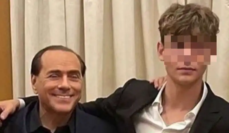 SILVIO BERLUSCONI CON IL NIPOTE SILVIO VANADIA (FIGLIO DI MARINA)