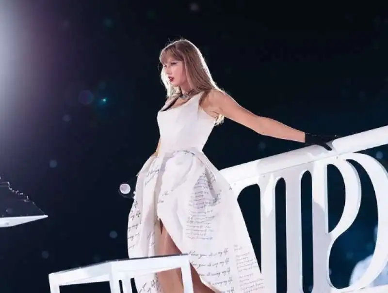 taylor swift  1