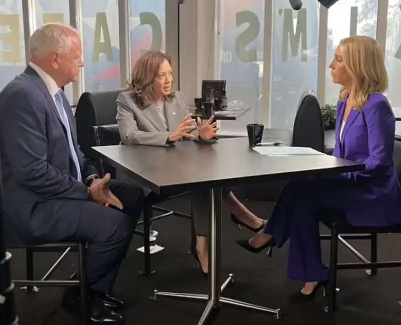 tim walz e kamala harris intervistati da dana bash 