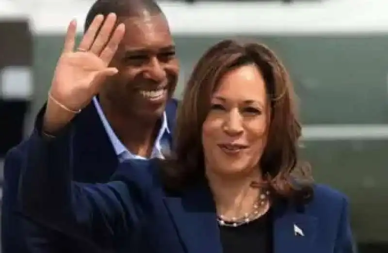 TONY WEST E KAMALA HARRIS 