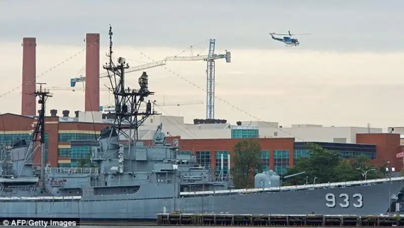 SPARATORIA AL NAVY YARD DI WASHINGTON 