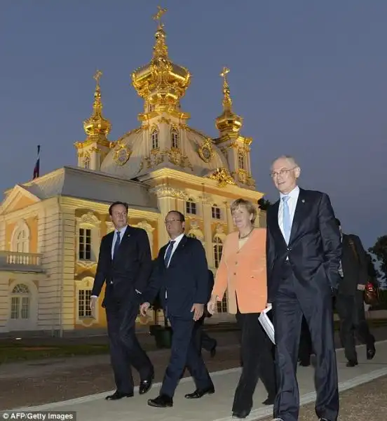 CAMERON HOLLANDE MERKEL E VAN ROMPUY AL PARTY G AL PALAZZO COSTANTINO DI SAN PIETROBURGO 