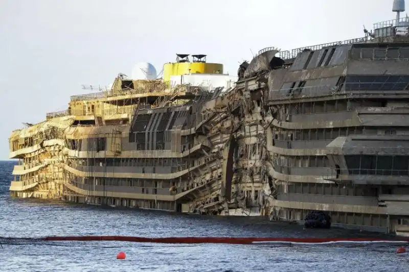 COSTA CONCORDIA DOPO IL RECUPERO 