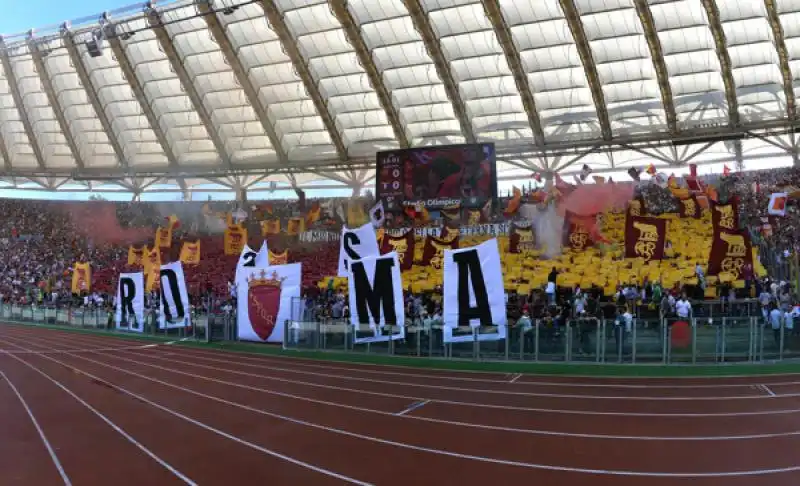 curva sud foto mezzelani gmt 