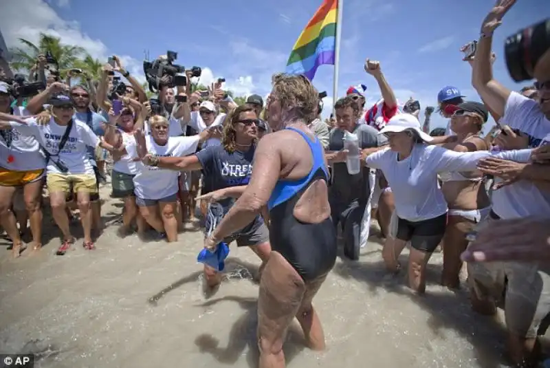 DIANA NYAD ARRIVA A KEY WEST 