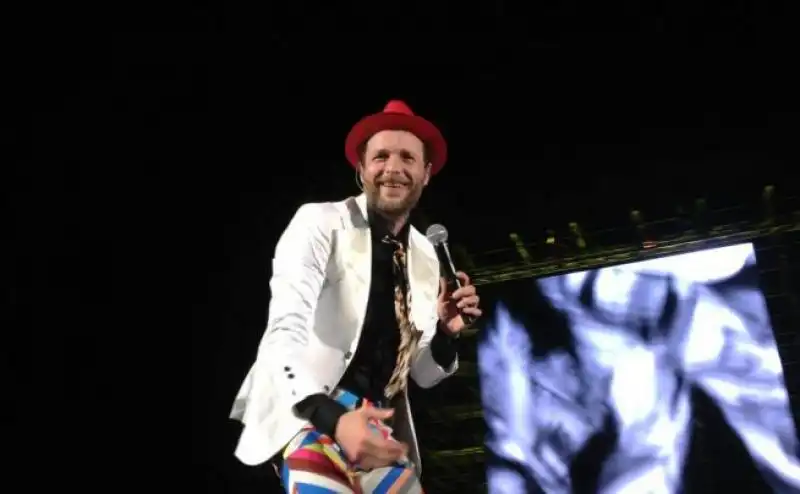 JOVANOTTI NEGLI STADI