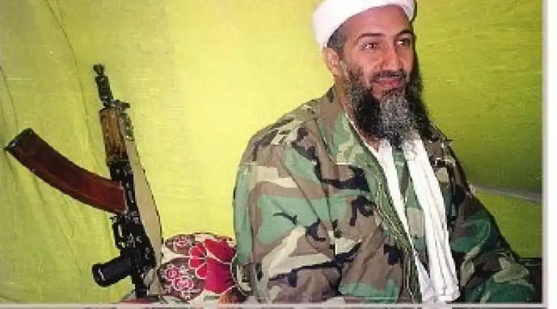 kalashnikov nella camera di bin laden