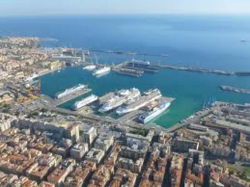 PORTO DI PALERMO jpeg