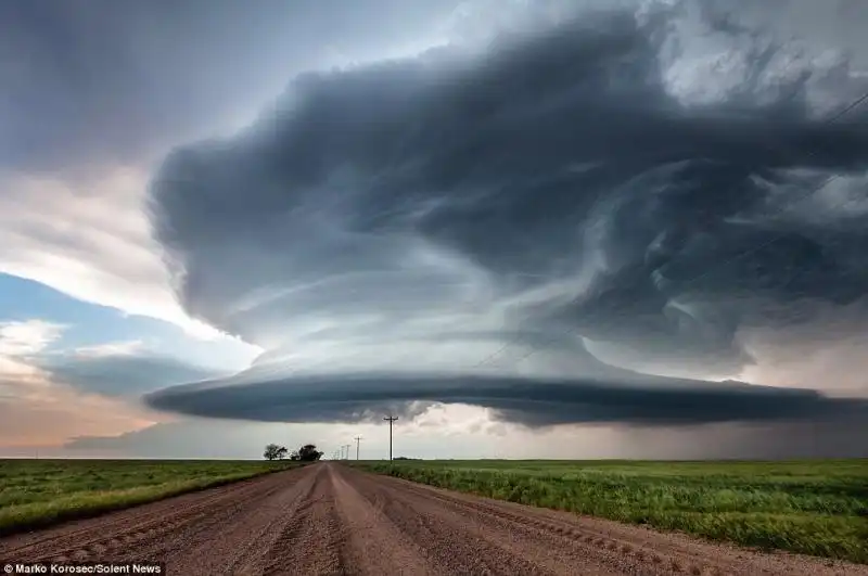 TORNADO NEGLI USA FOTO DI MARKO KOROSEC 