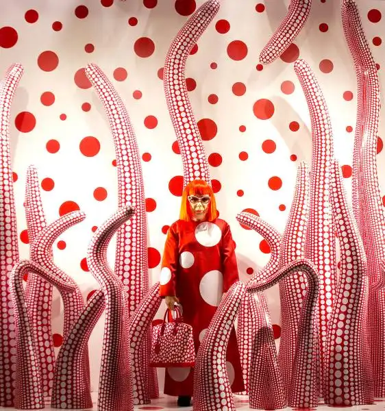 YAYOI KUSAMA 