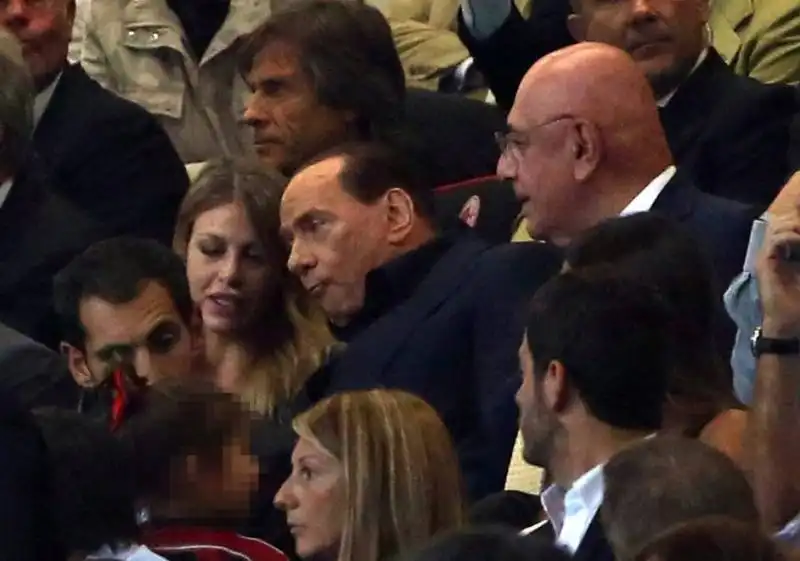 berlusconi con la figlia barbara e galliani allo stadio per milan juventus  