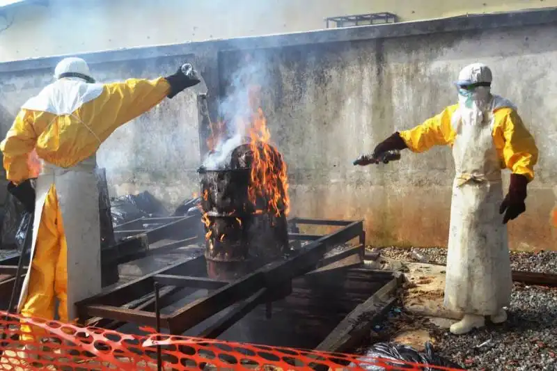 foto time 22 settembre  2014   medici senza frontiere in guinea   42