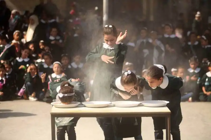 foto time 22 settembre  2014   studentesse palestinesi a gaza  2