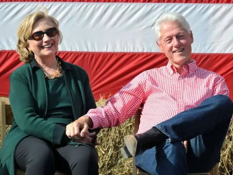 hillary e bill clinton in iowa 5