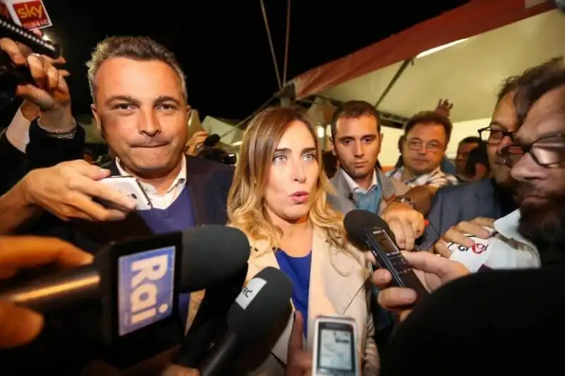 maria elena boschi 17