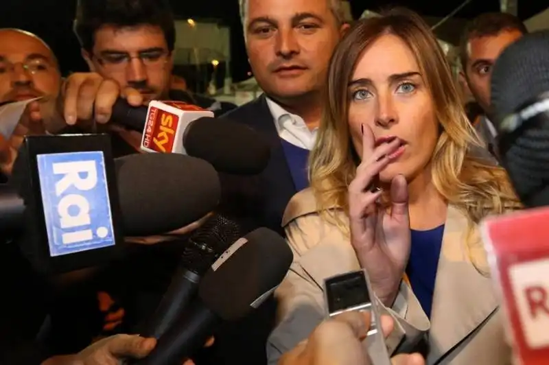 maria elena boschi 5