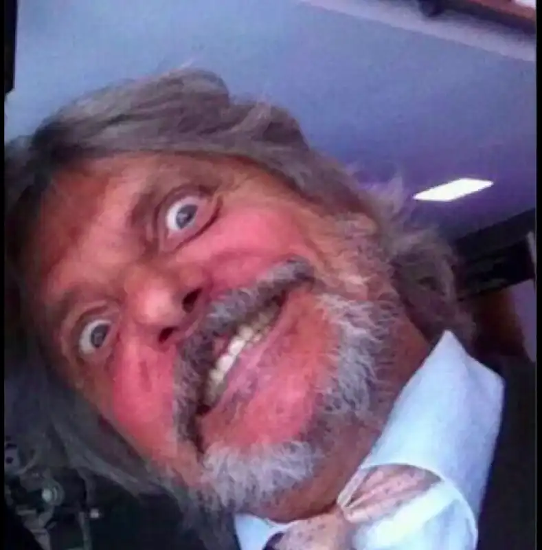 massimo ferrero selfie