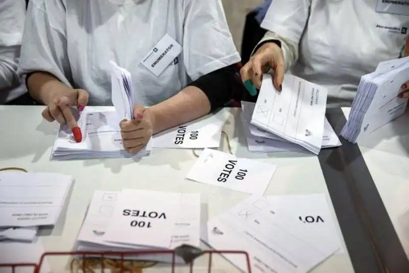 referendum in scozia   le operazioni di voto  4