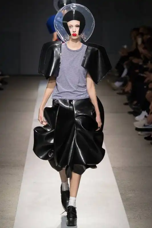 righe e pelle per le marziane di junya watanabe