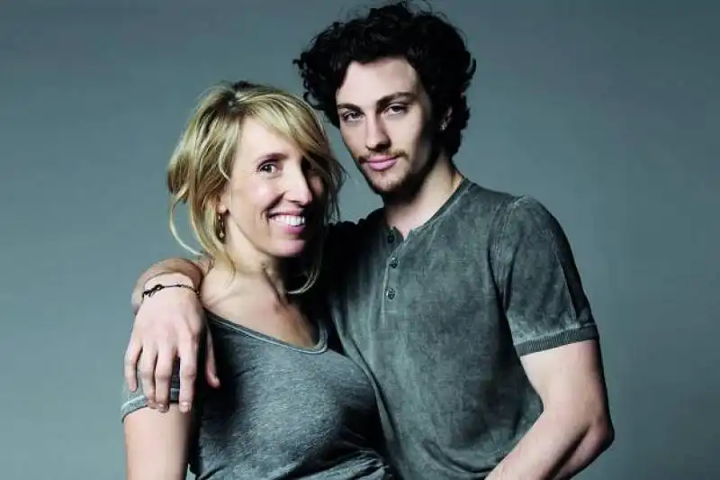 sam taylor con il marito aaron johnson 2