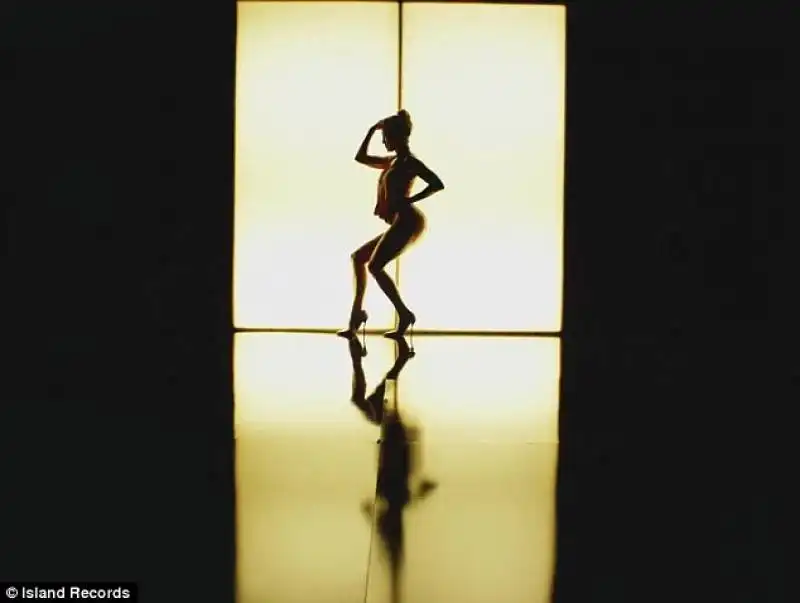 silhouette di jlo