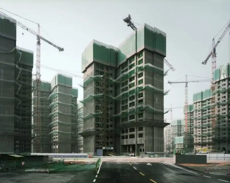 thomas struth samsung apartments seoul 2007