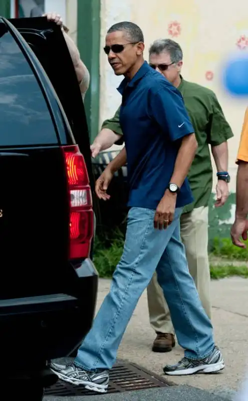 barack obama in jeans