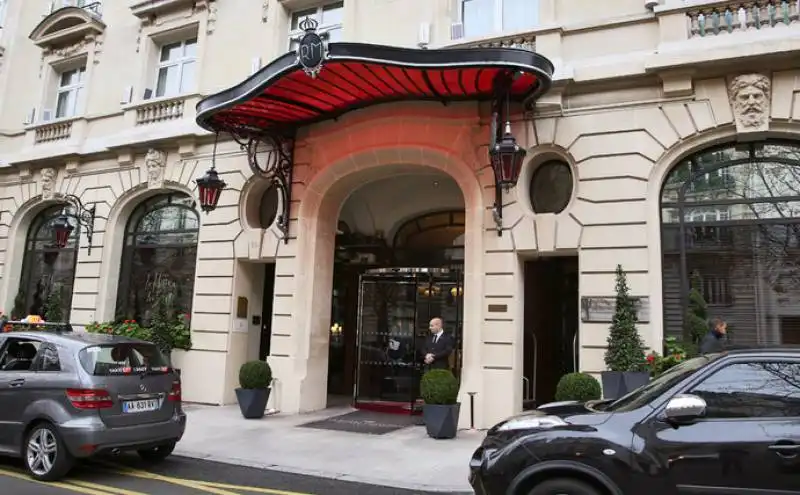 entrata del royal monceau hotel