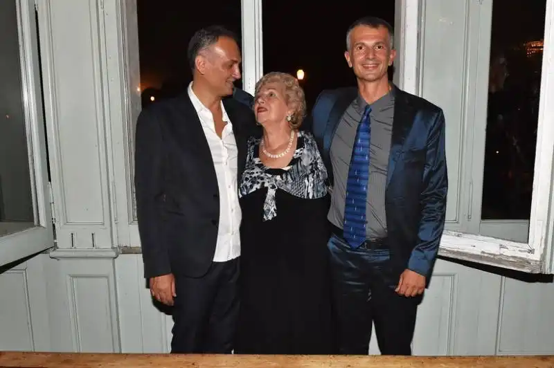 gerardo di lella con la madre maria e il fratello fabio