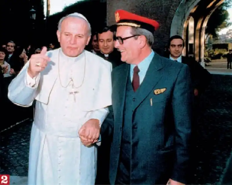 GIOVANNI PAOLO II NEL 1979