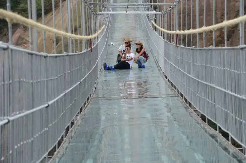 glass bridge  2