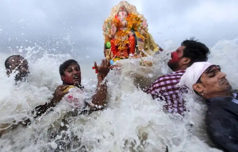 i dieci giorni di festival ganesh chaturthi a mumbai