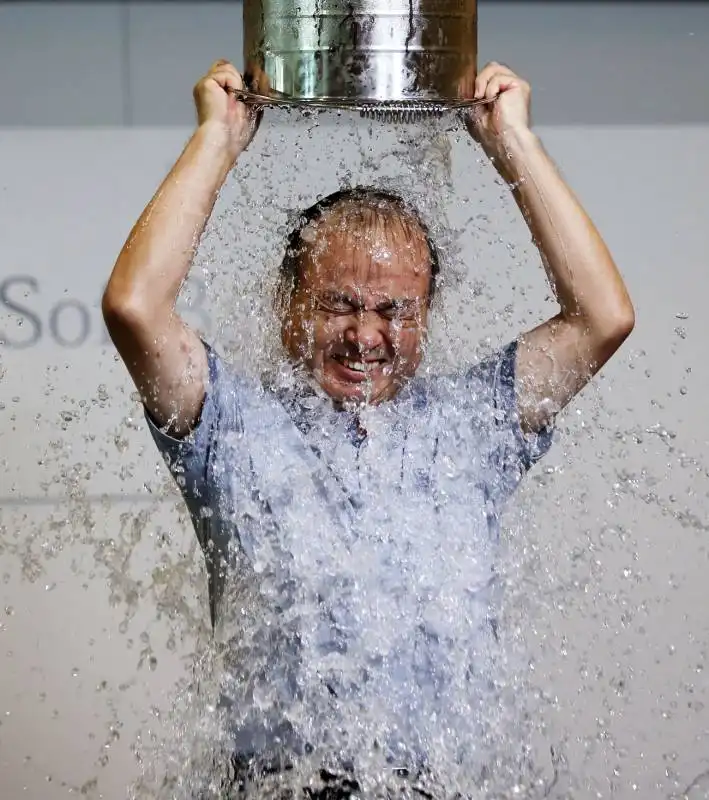 ice bucket challenge toru hanai